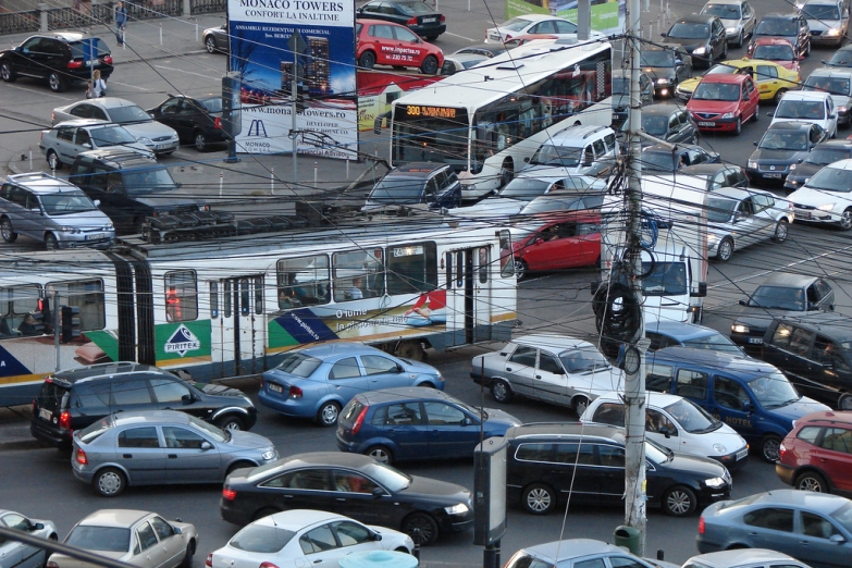 Пробки в час пик на улицах Бухареста