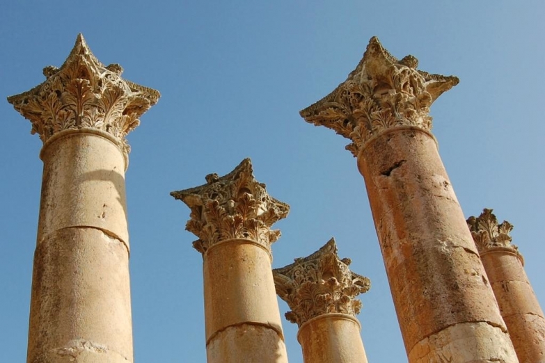 Древние колонны в Джераше 