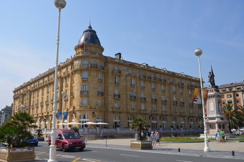 Отель Мария Кристина
