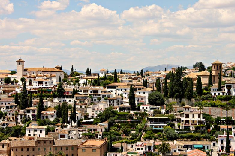 Панорамный вид на Гранаду