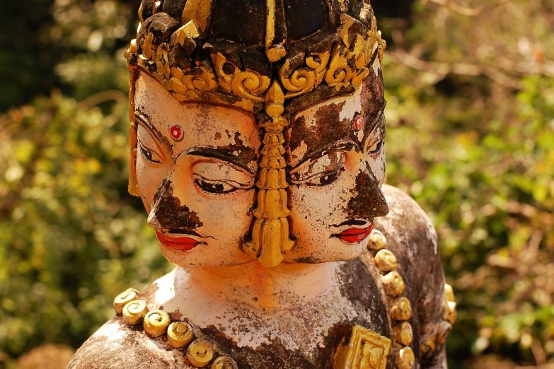 Статуя Брахмы