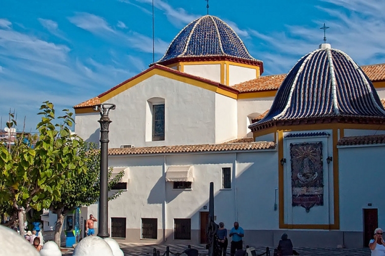 Церковь Сан-Хайме-и-Санта-Ана в старом городе Бенидорма