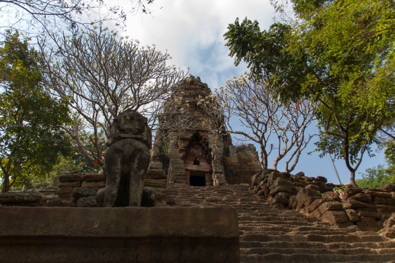 Храм Wat Banan