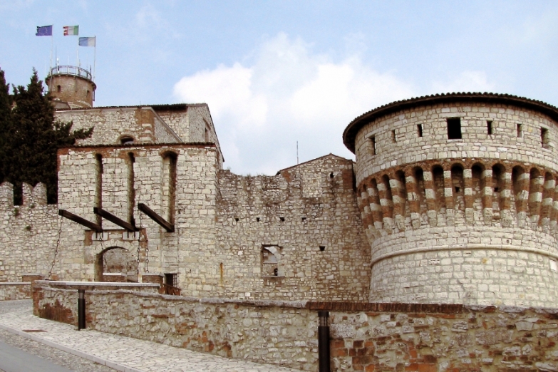 Замок Брешиа в Ломбардии
