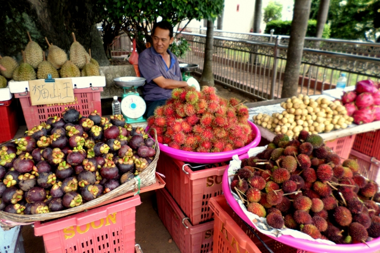 Продавец фруктов