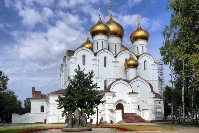 Успенский собор в Ярославле
