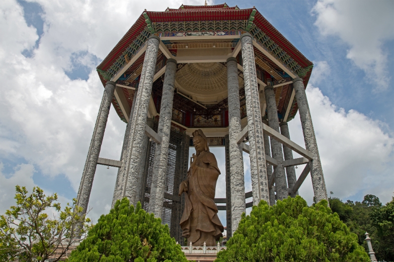 Статуя Гуань Инь 