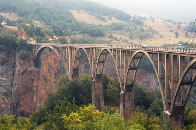 Мост через реку Тара