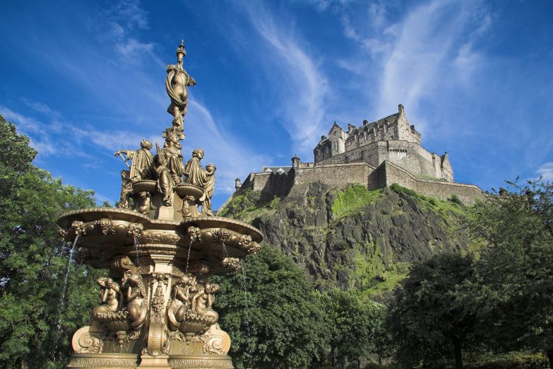 У подножья Эдинбургского замка