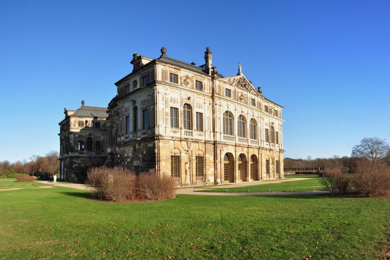 Дворец в Большом саду Дрездена