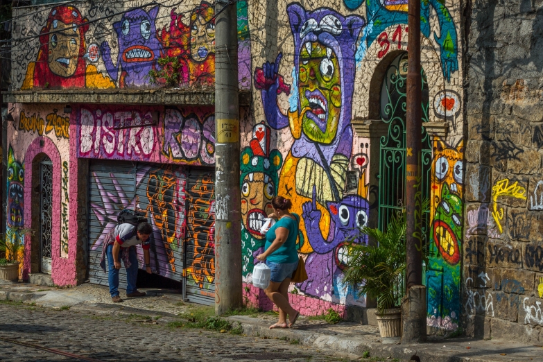 Граффити на улицах Рио