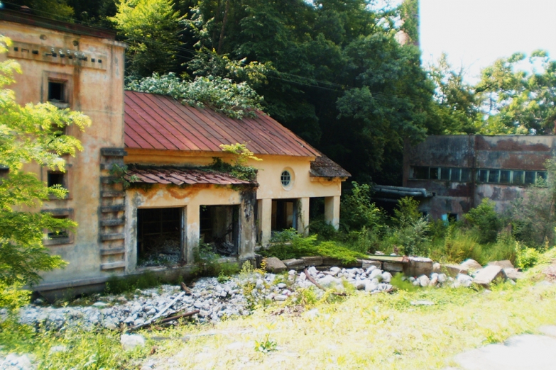 Руины дома после войны