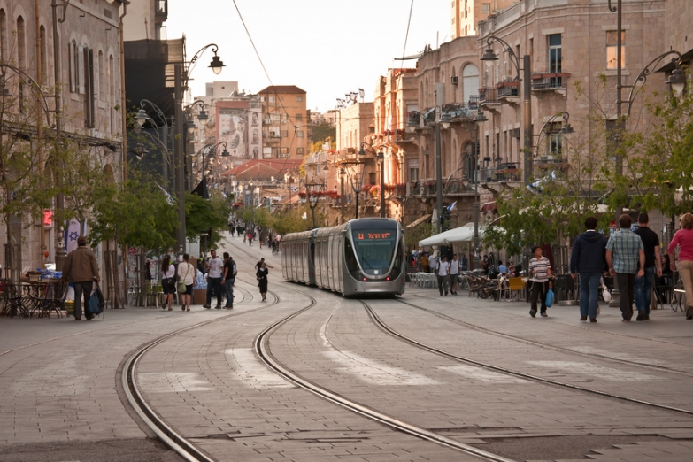 Трамвай на улицах Иерусалима