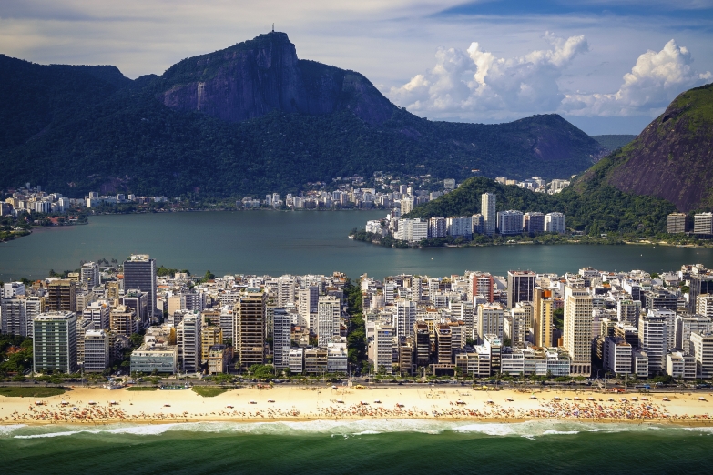 Длинные широкие пляжи - гордость Рио
