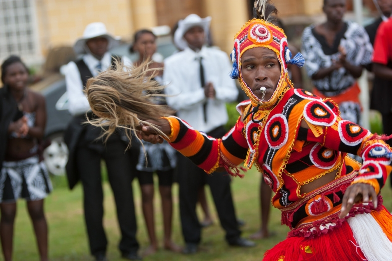 Традиционные танцы на правительственном  празднике
