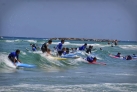 Серфинг на пляже в Тель-Авиве