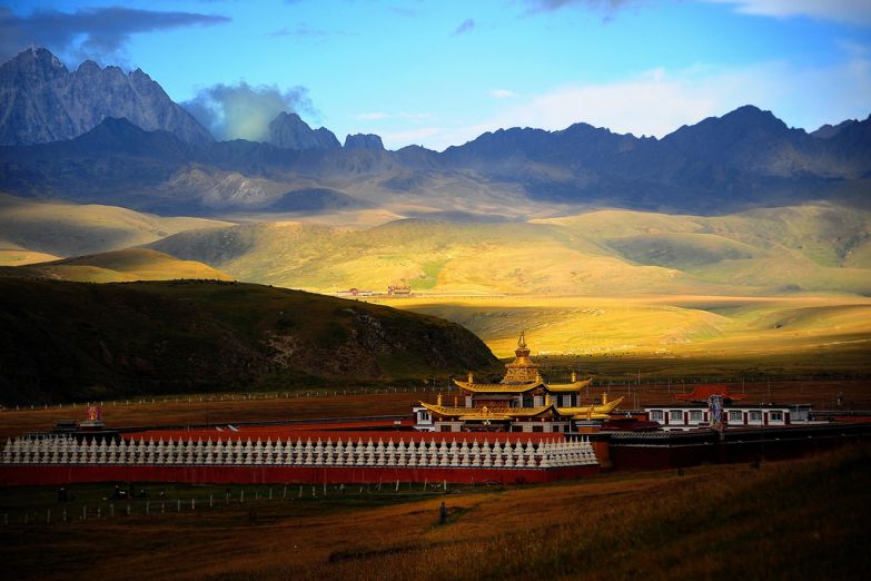 Буддийский монастырь на Тибете