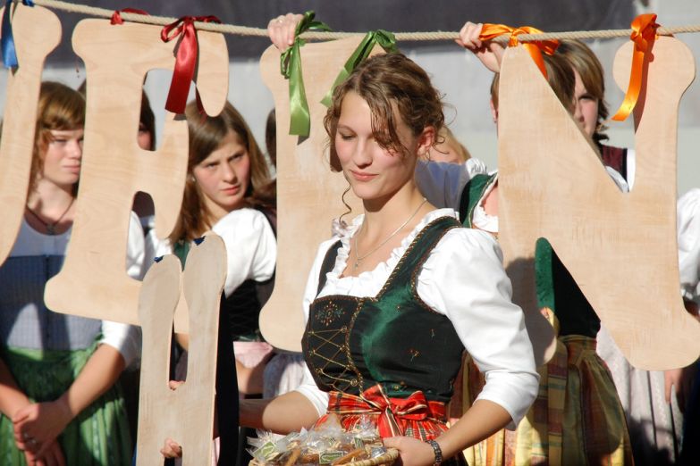 Девушка на фестивале в Зальцбурге