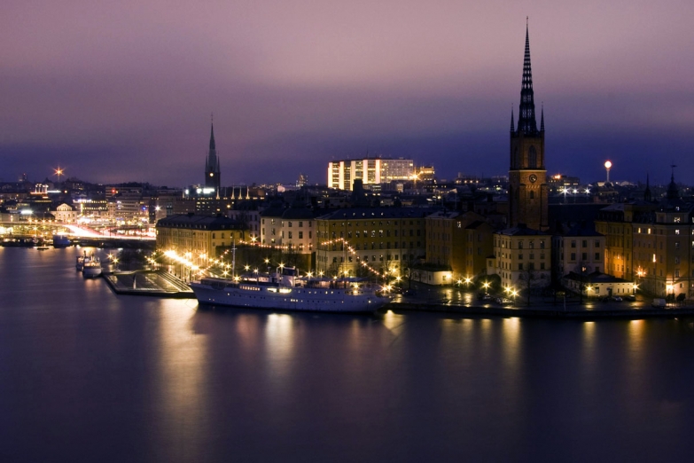 Столица Швеции ночью