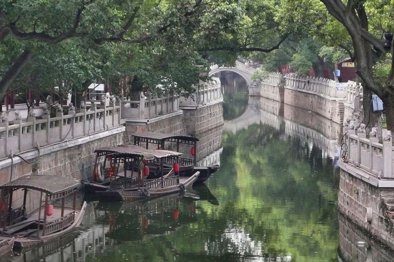 Канал в Шанхае