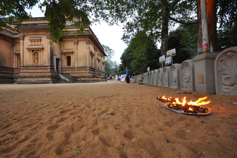 Храм Келания Раджа Маха Вихара в Коломбо