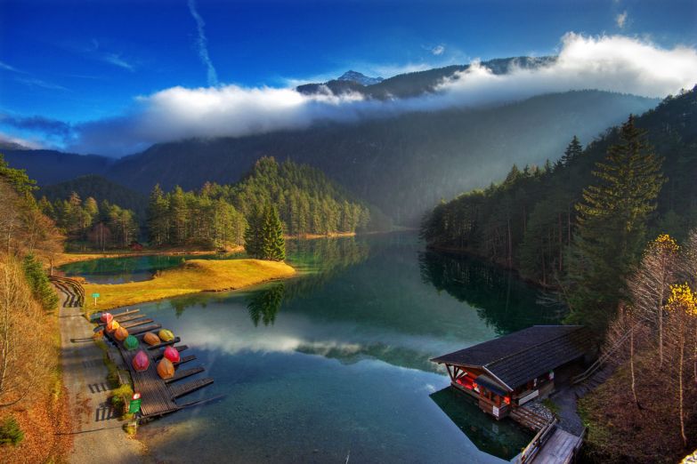 Горное озеро в Австрии